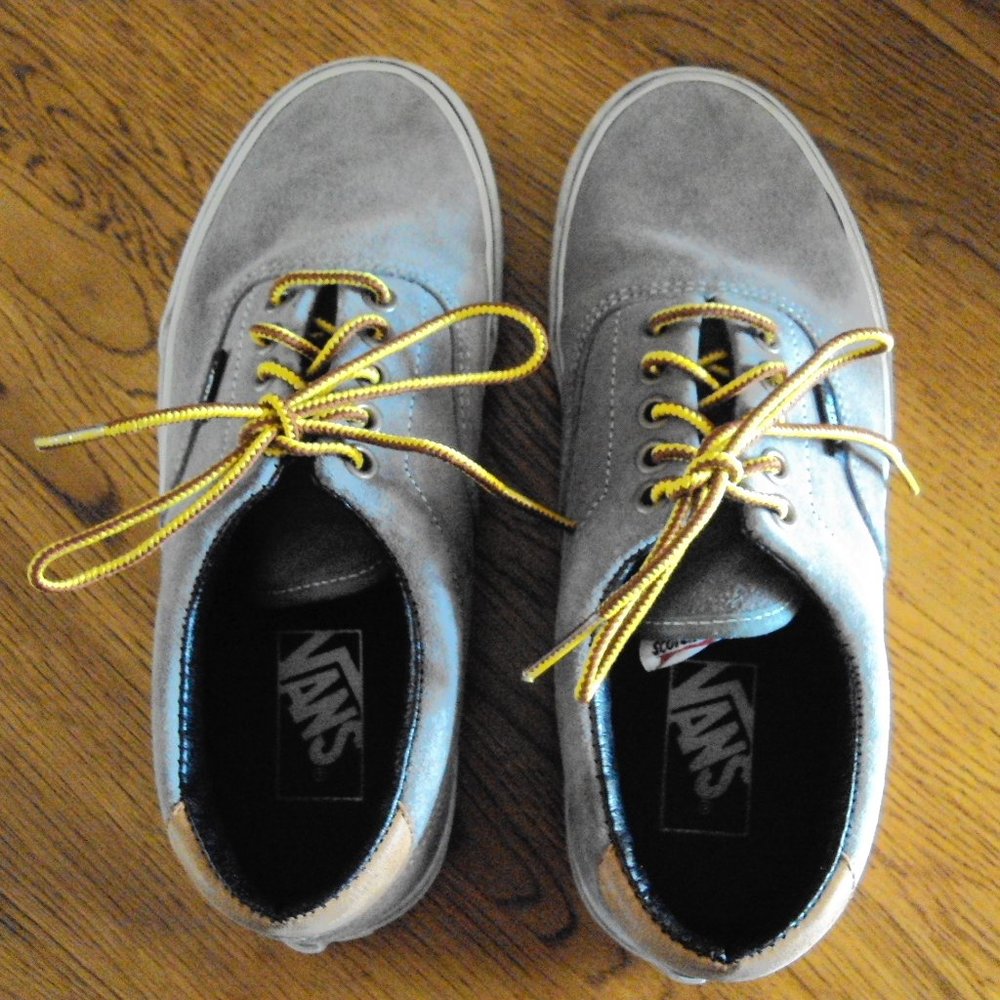 SUEDE Grey Vans Sneaker~Unisex Men's 6.5 Women's 8
